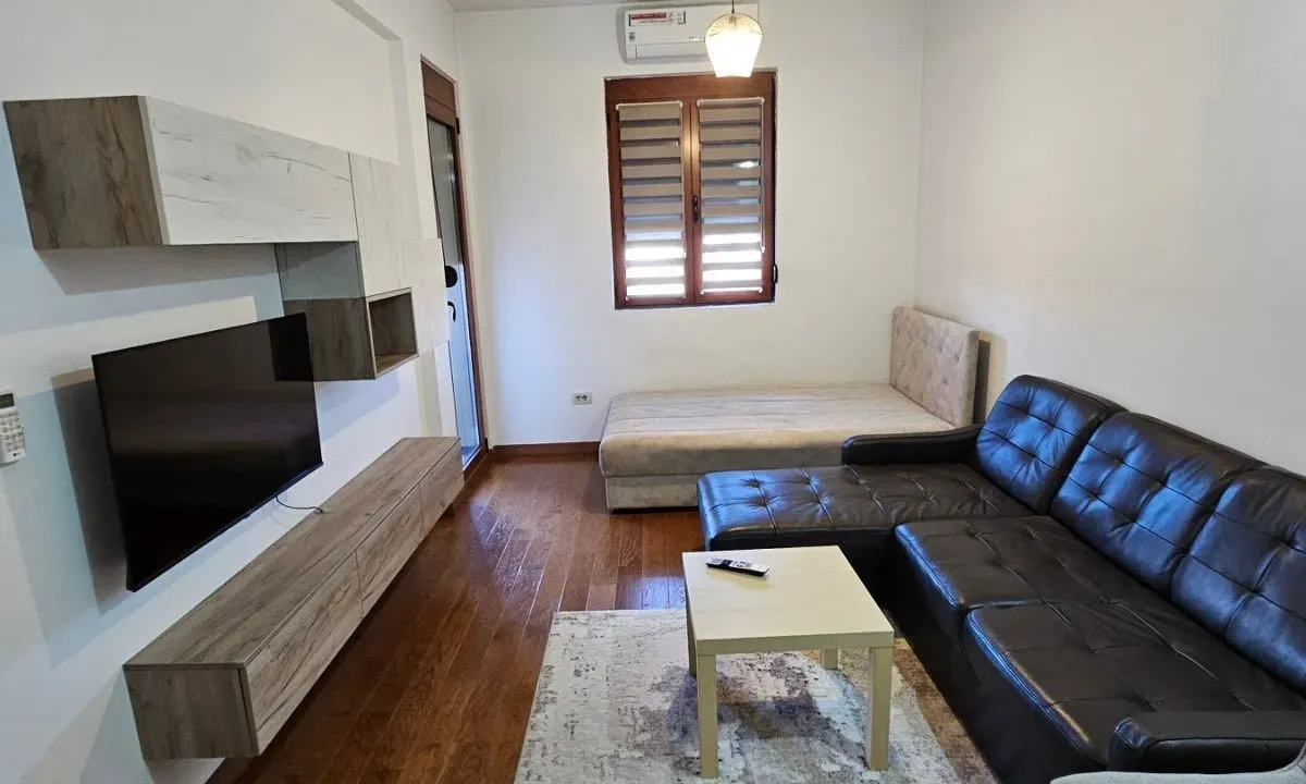 Izdavanje, stan, 30m², Centar, Podgorica