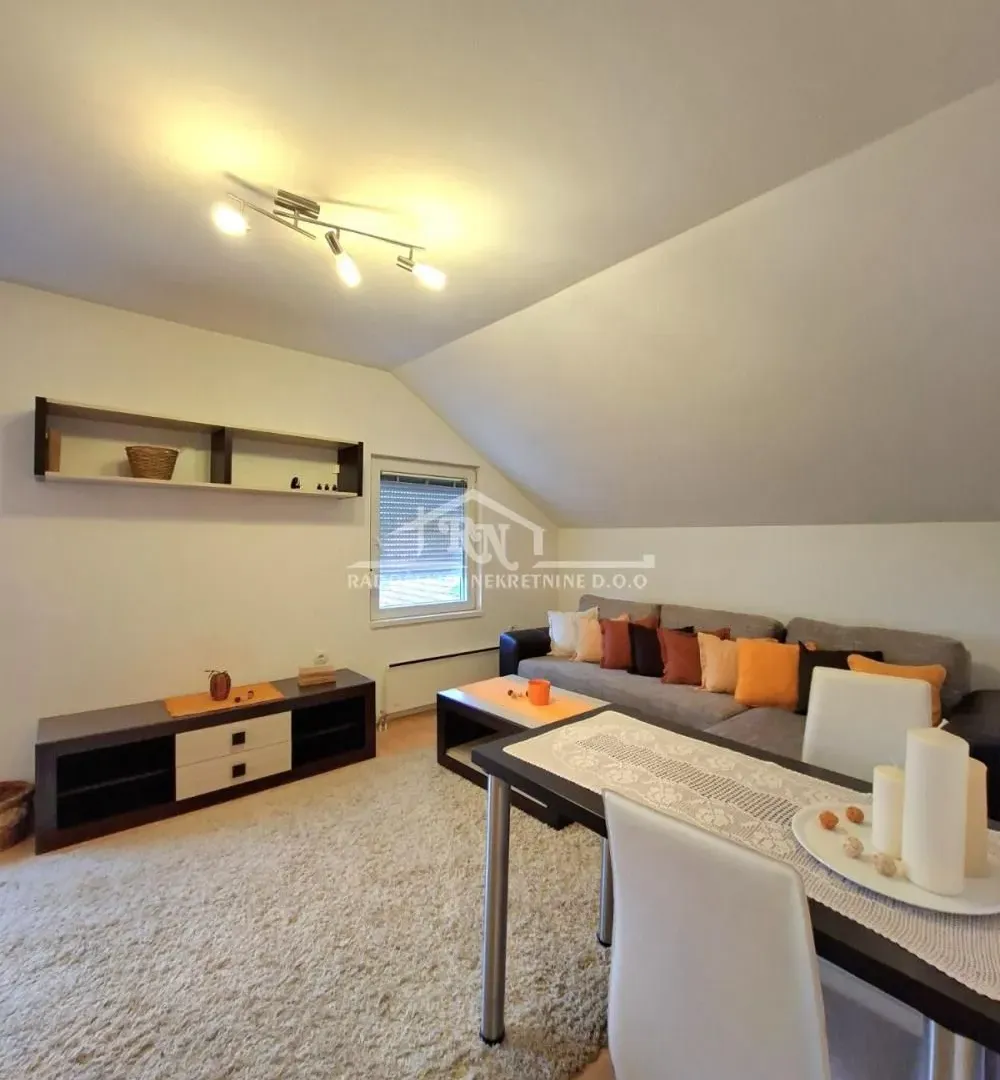 Prodaja, stan, 25m², Borča 1, Borča Sve Podlokacije