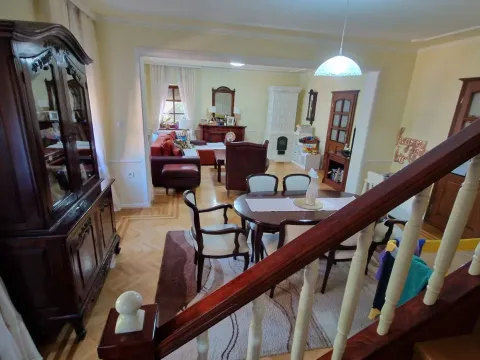 Prodaja, kuća, 213m², Centar, Zrenjanin - image 6