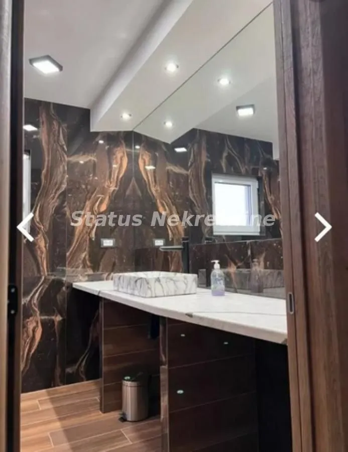 Rent, office space, 250m², Lipov gaj, Novi Sad Sve Podlokacije