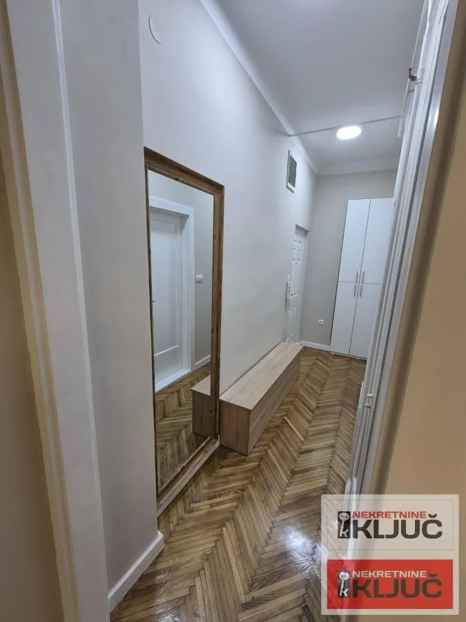 Prodaja, jednosoban stan, 32m², Centar, Novi Sad