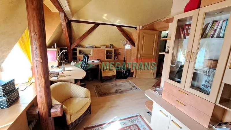 Izdavanje, stan, 260m², Centar, Novi Sad