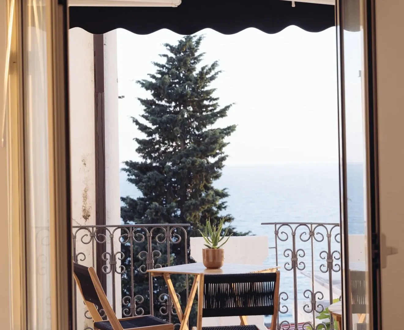 Sale, two bedroom apartment, 74m², Sveti Stefan, Budva