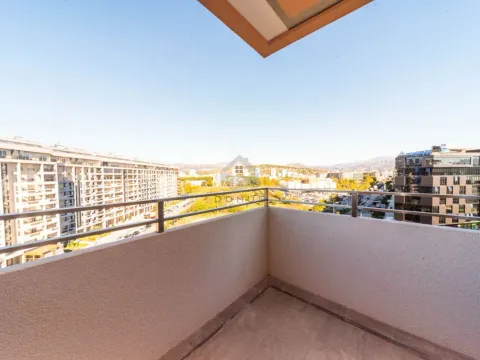 Izdavanje, dvosoban stan, 70m², Central Point, Podgorica - image 9