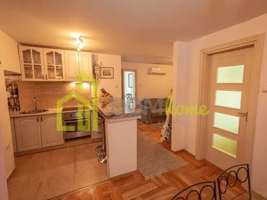 Izdavanje, jednosoban stan, 50m², Zabjelo, Podgorica