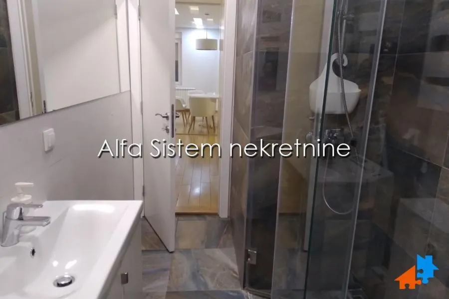 Rent, three bedroom apartment, 87m², Slavija, Vračar Sve Podlokacije
