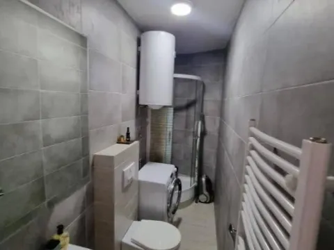 Izdavanje, jednosoban stan, 55m², Grbavica, Novi Sad Sve Podlokacije - image 12