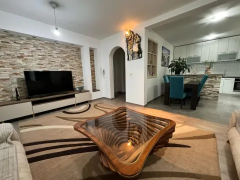 Sale, apartment, 83m², Tivat, Crna Gora