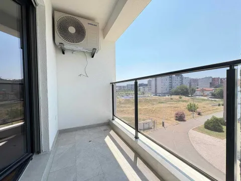 Rent, one bedroom apartment, 49m², Tološka šuma, Podgorica - image 2