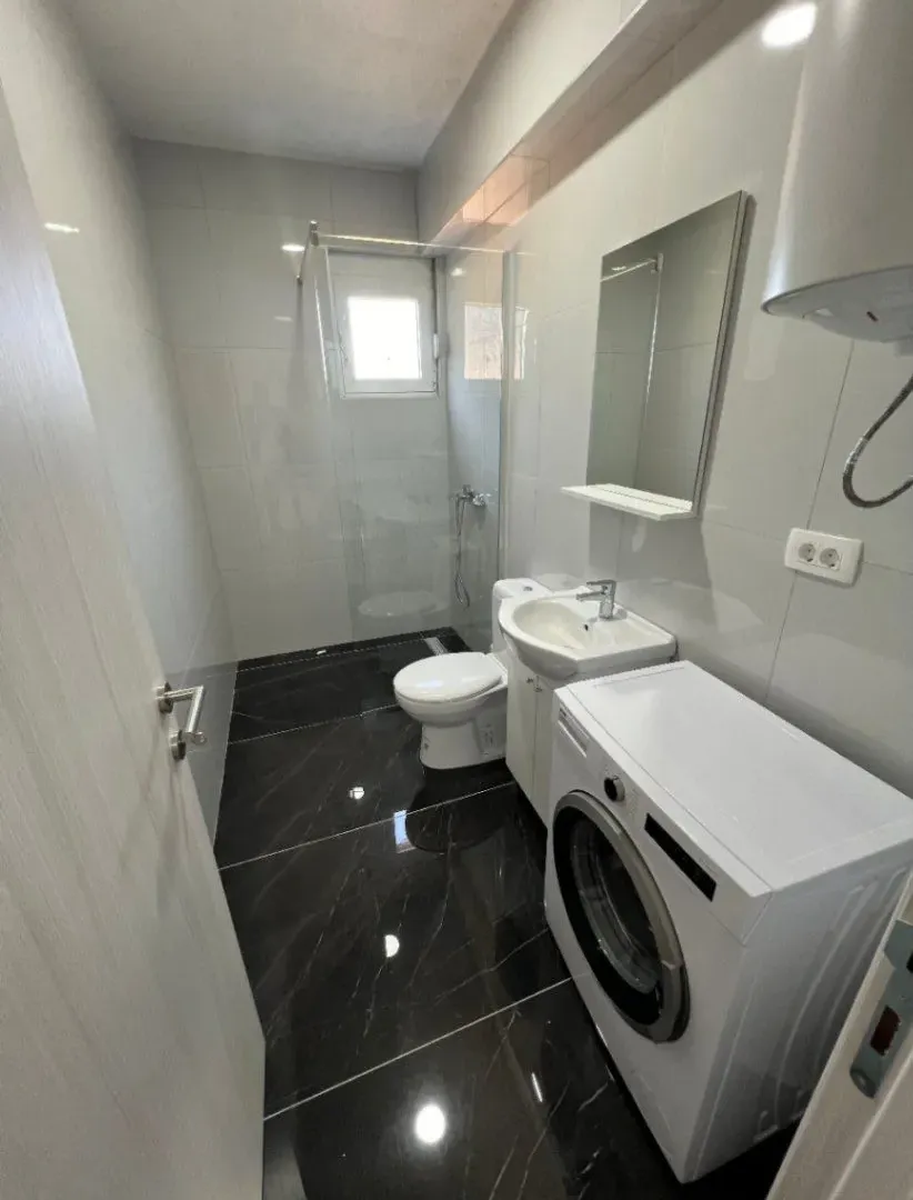 Izdavanje, stan, 50m², Polje, Bar