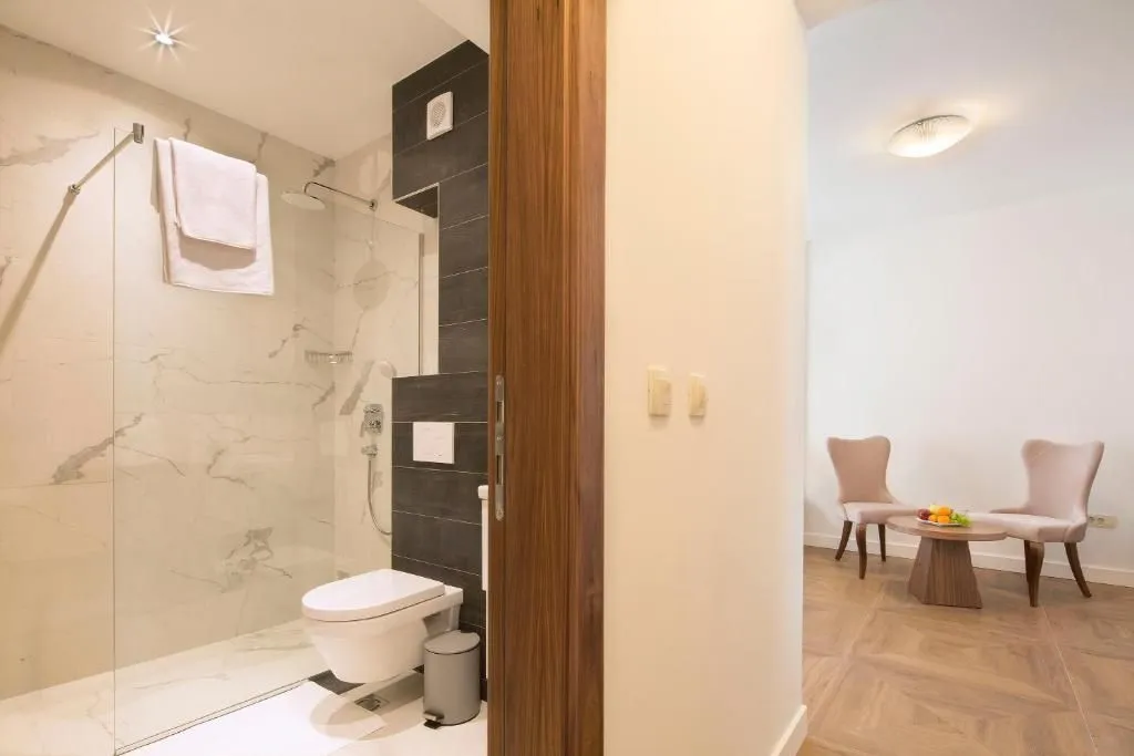 Sale, house, 320m², Lapčići, Budva