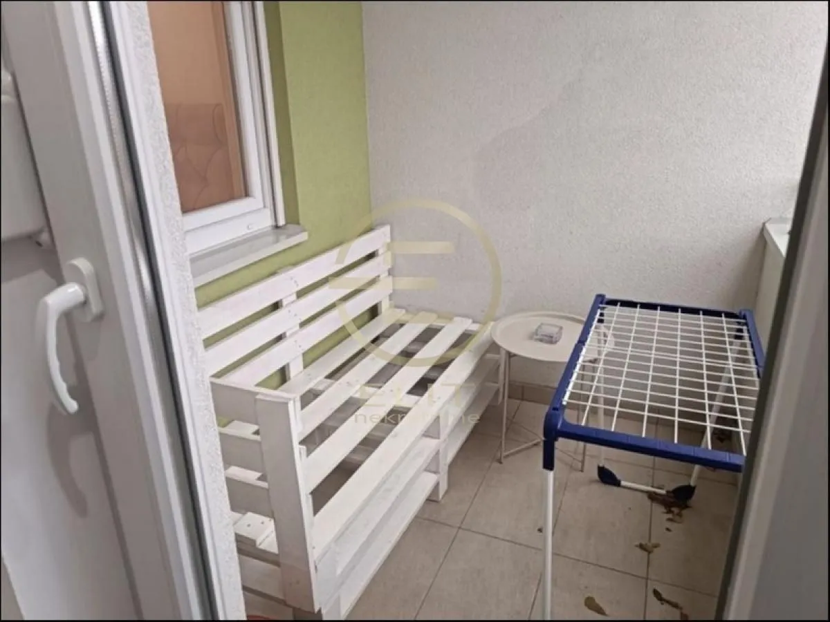 Izdavanje, stan, 42m², Socijalno, Novi Sad Sve Podlokacije
