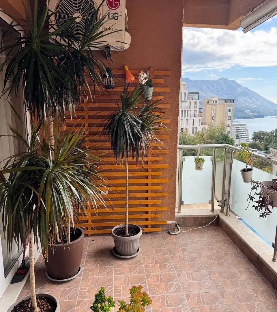 Sale, two bedroom apartment, 68m², Bečići, Budva
