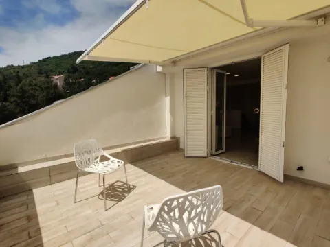 Sale, two bedroom apartment, 92m², Petrovac, Budva - image 10