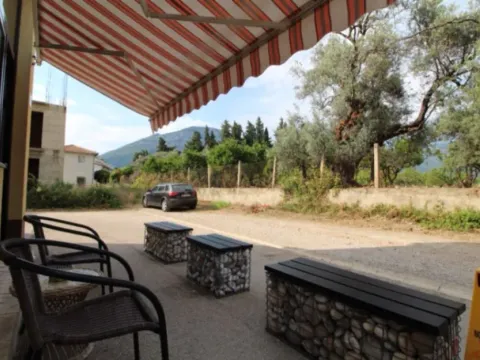 Izdavanje, garsonjera, 35m², Centar, Bar - image 9