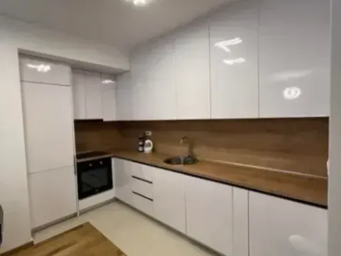 Izdavanje, jednosoban stan, 47m², City Kvart, Podgorica