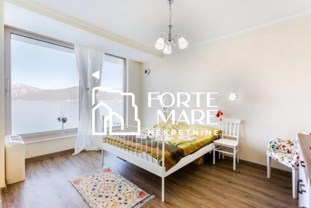 Prodaja, kuća, 240m², Krašići, Tivat