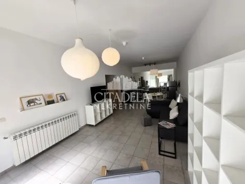 Rent, one bedroom apartment, 55m², Resnik, Beograd