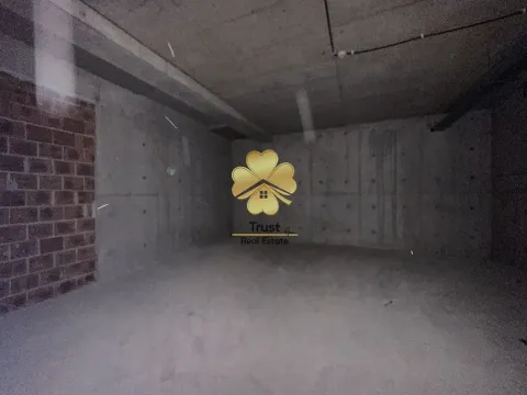 Izdavanje, poslovni prostor, 85m², New City, Podgorica - image 6