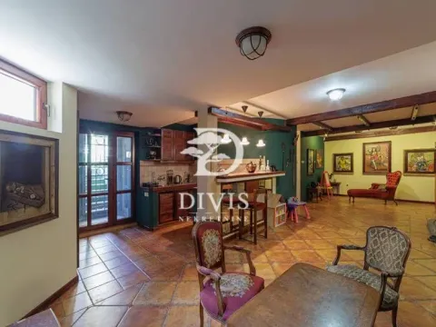 Sale, house, 377m², Trošarina, Voždovac Sve Podlokacije - image 9