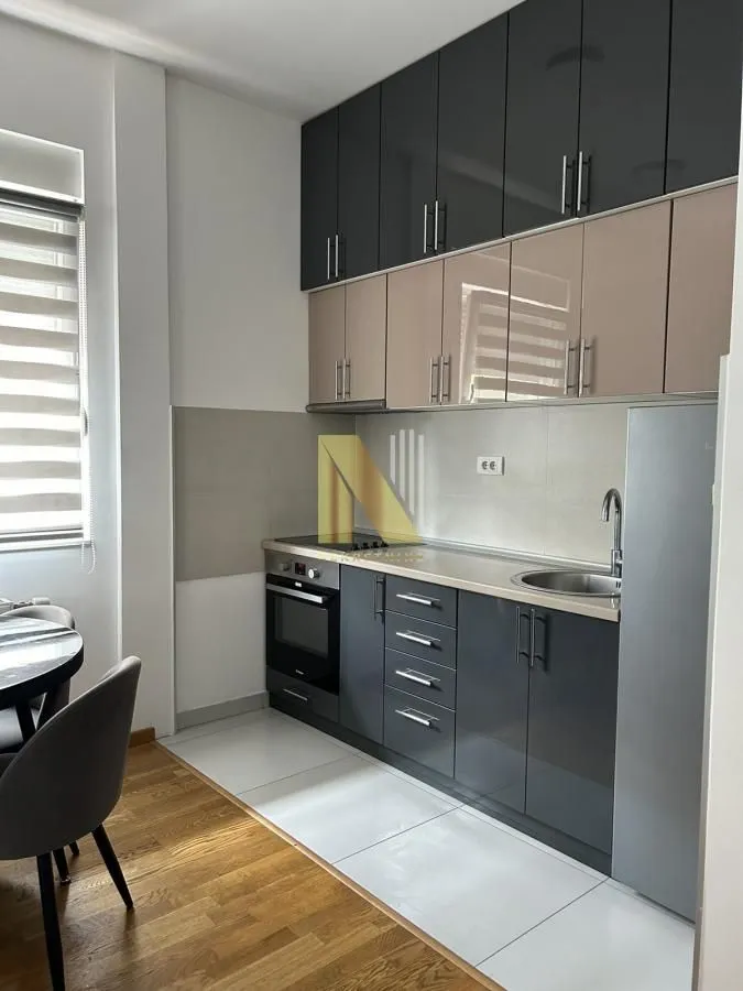Izdavanje, dvosoban stan, 46m², Rotkvarija, Novi Sad Sve Podlokacije