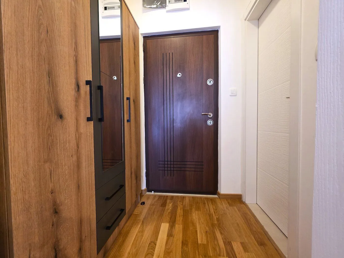 Rent, studio apartment, 28m², Zagorič, Podgorica