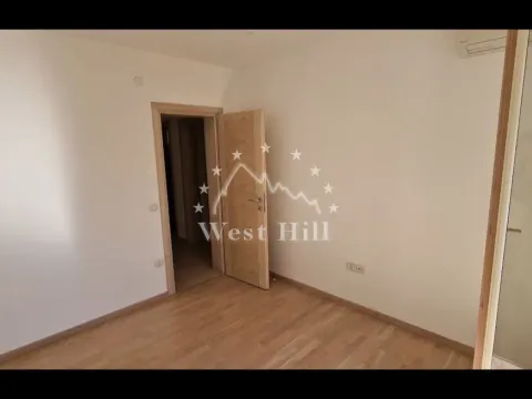 Sale, one bedroom apartment, 45m², Bečići, Budva - image 9