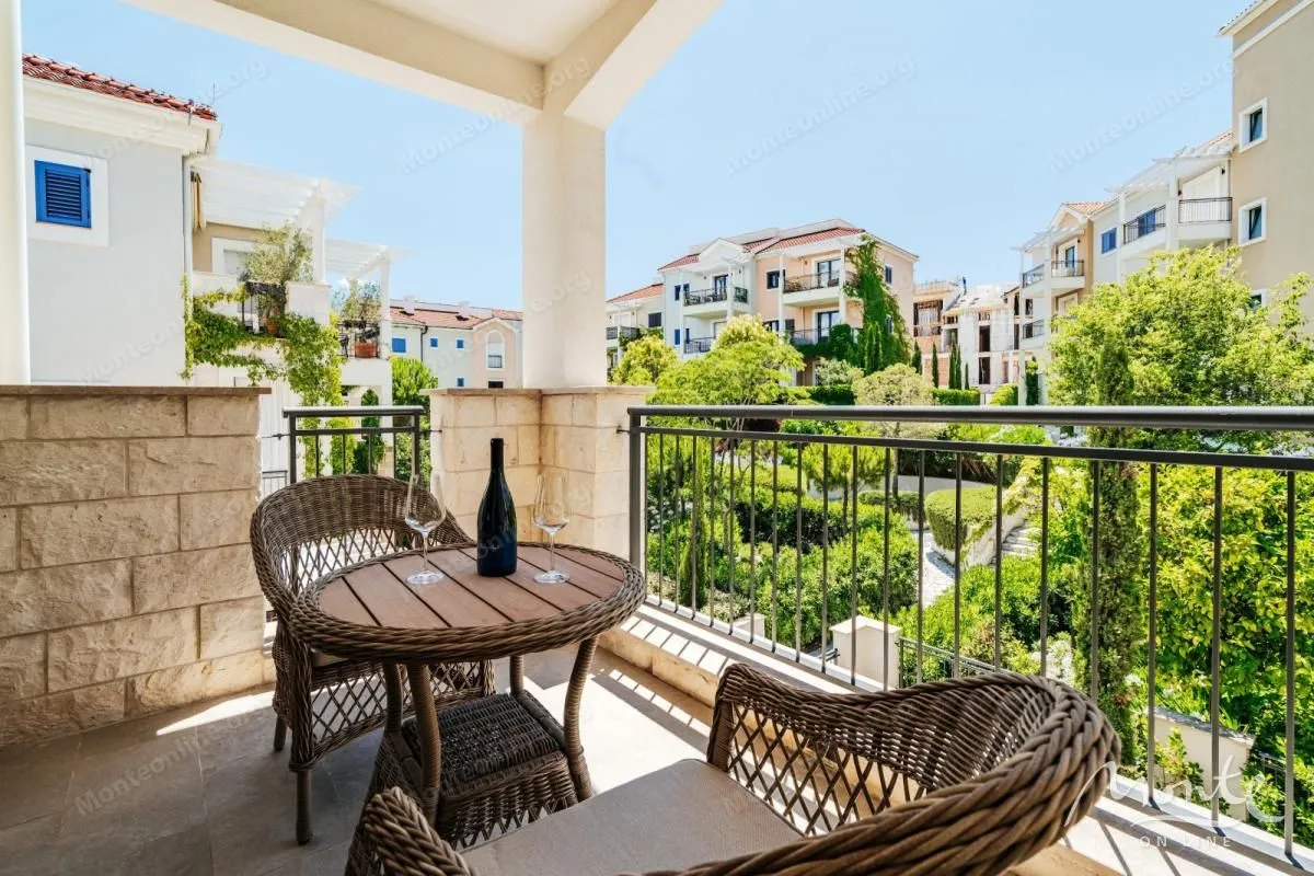 Prodaja, jednosoban stan, 71m², Luštica Bay, Tivat