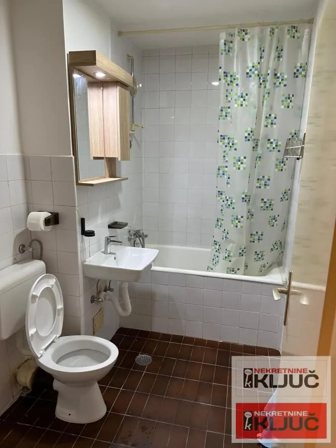 Prodaja, garsonjera, 27m², Novo naselje, Novi Sad