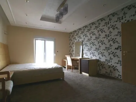 Prodaja, kuća, 218m², Opatovo, Tivat - image 3