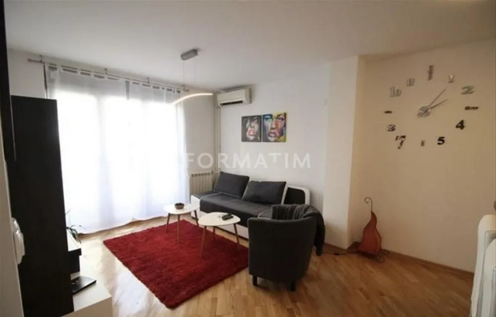 Rent, two bedroom apartment, 45m², Crveni Krst, Beograd