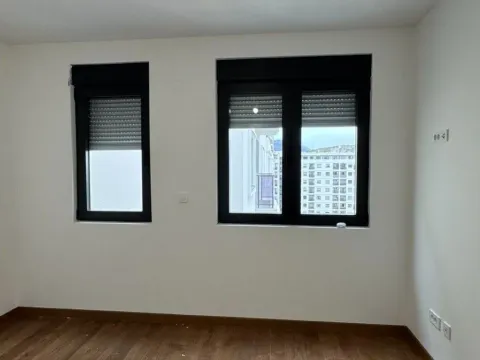 Rent, two bedroom apartment, 64m², Podgorica, Crna Gora - image 4
