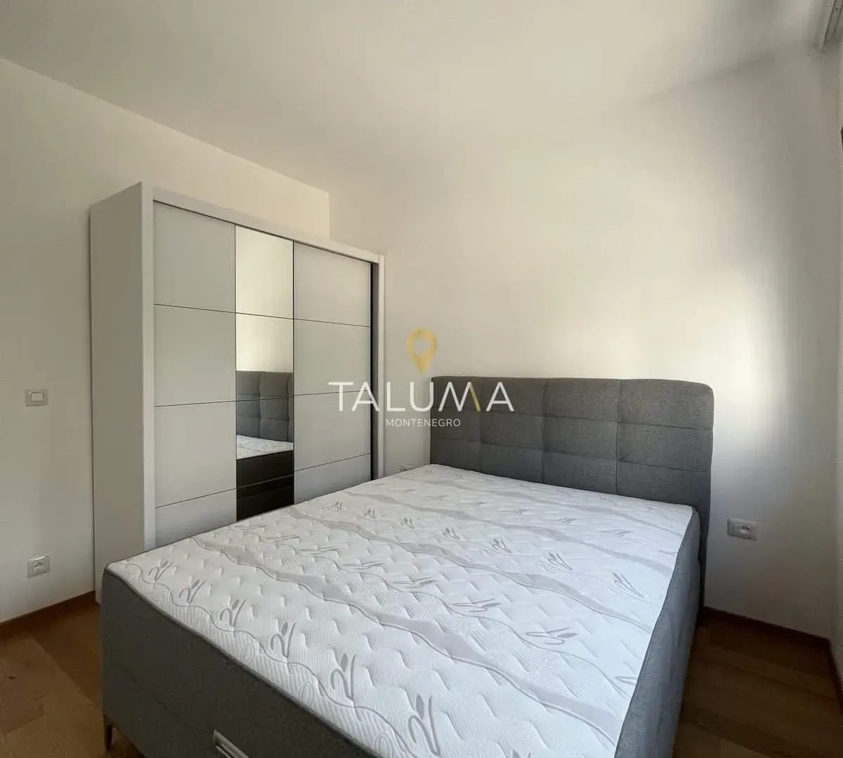Sale, two bedroom apartment, 71m², Bečići, Budva