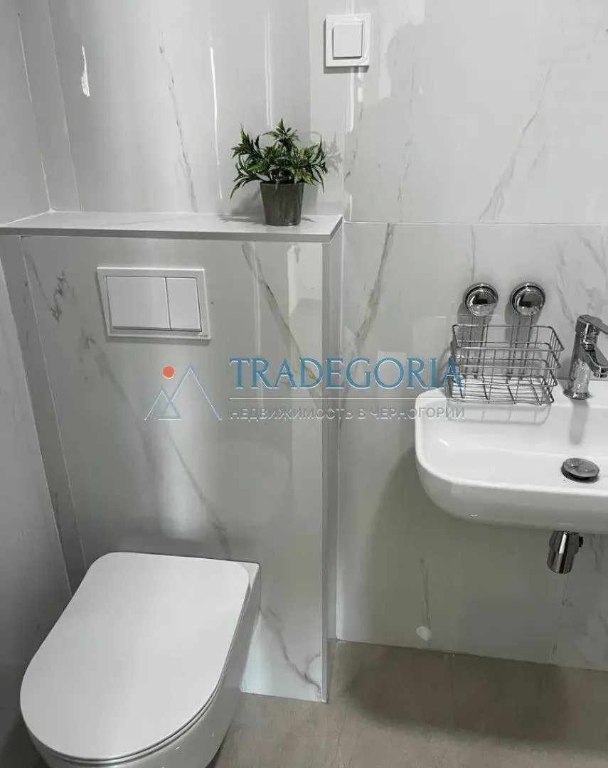 Prodaja, dvosoban stan, 76m², Bečići, Budva