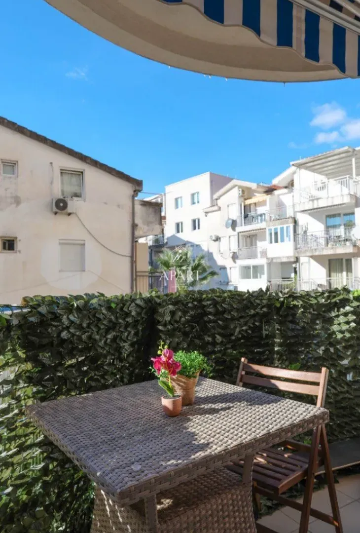 Prodaja, jednosoban stan, 40m², Maini, Budva