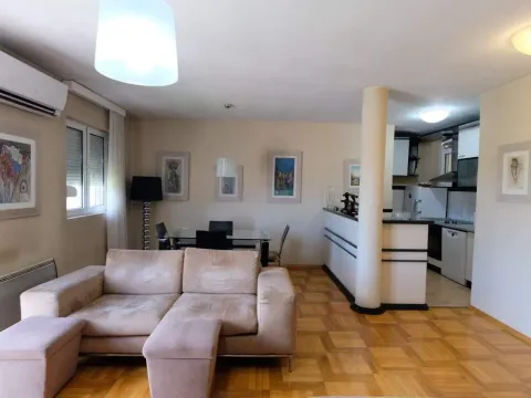 Sale, three bedroom apartment, 127m², Podgorica, Crna Gora - image 1