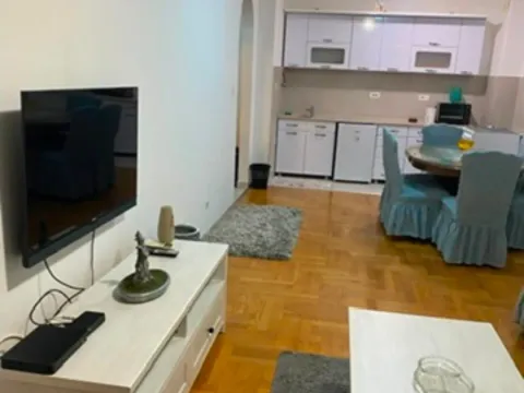 Rent, one bedroom apartment, 50m², Stari Aerodrom, Podgorica - image 1