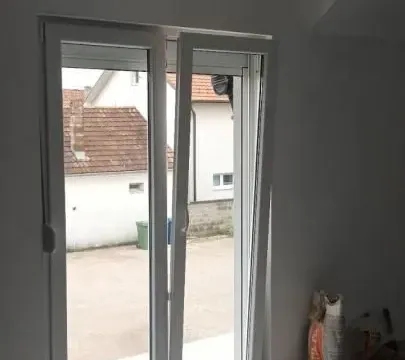 Izdavanje, poslovni prostor, 1200m², Zemun Ugrinovci, Zemun Sve Podlokacije - image 11