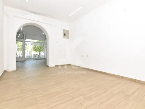 Rent, office space, 42m², Centar, Podgorica - image 6