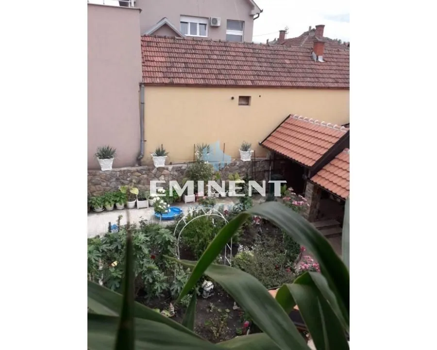 Prodaja, kuća, 322m², Grošnica, Kragujevac