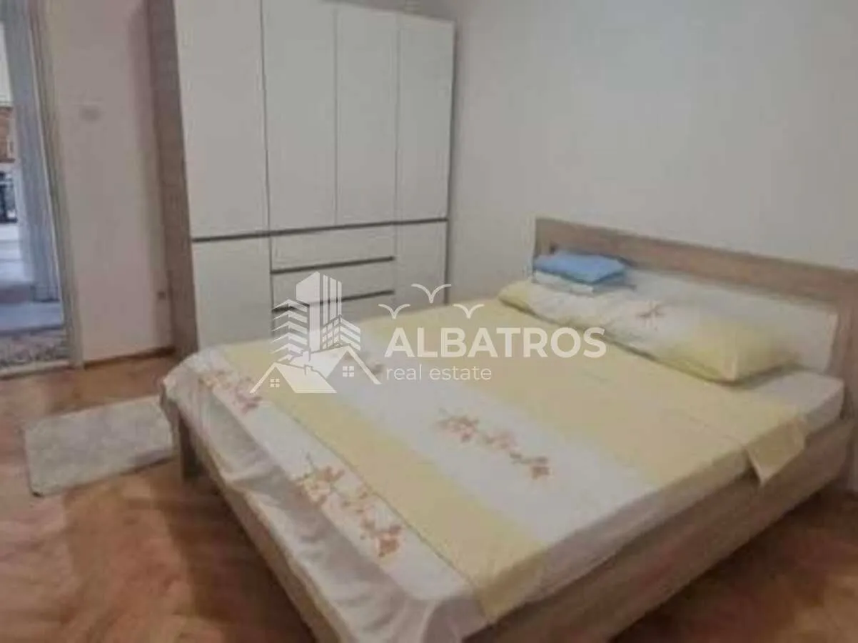 Rent, two bedroom apartment, 63m², Centar, Bar