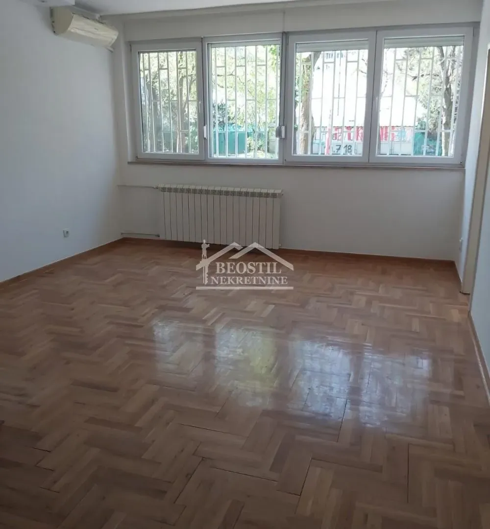 Rent, three bedroom apartment, 65m², Novi Beograd Blok 21, Novi Beograd Sve Podlokacije