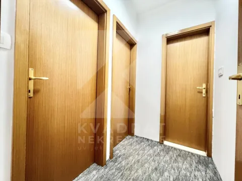 Rent, office space, 30m², Zagorič, Podgorica - image 9