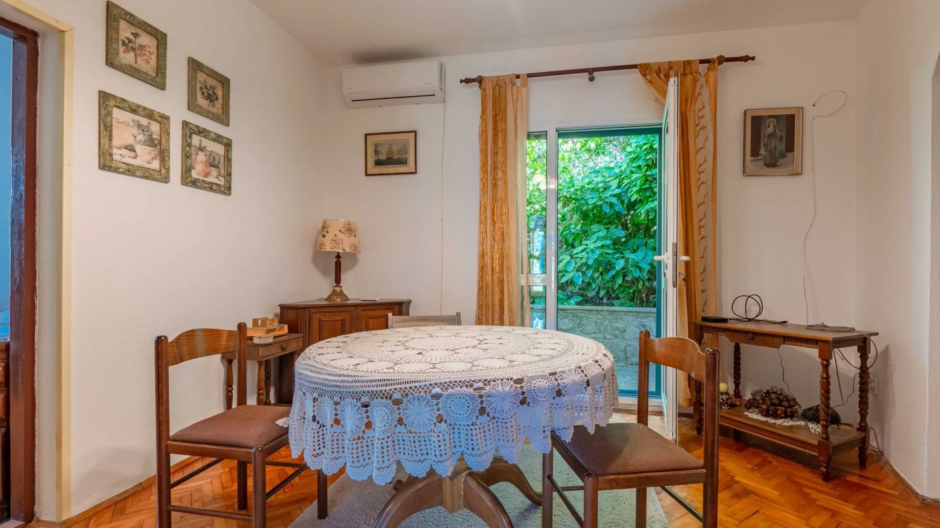 Prodaja, kuća, 130m², Rose, Herceg Novi