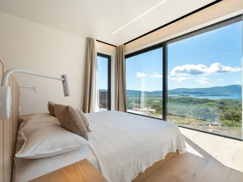 Rent, house, 200m², Kavač, Kotor - image 11