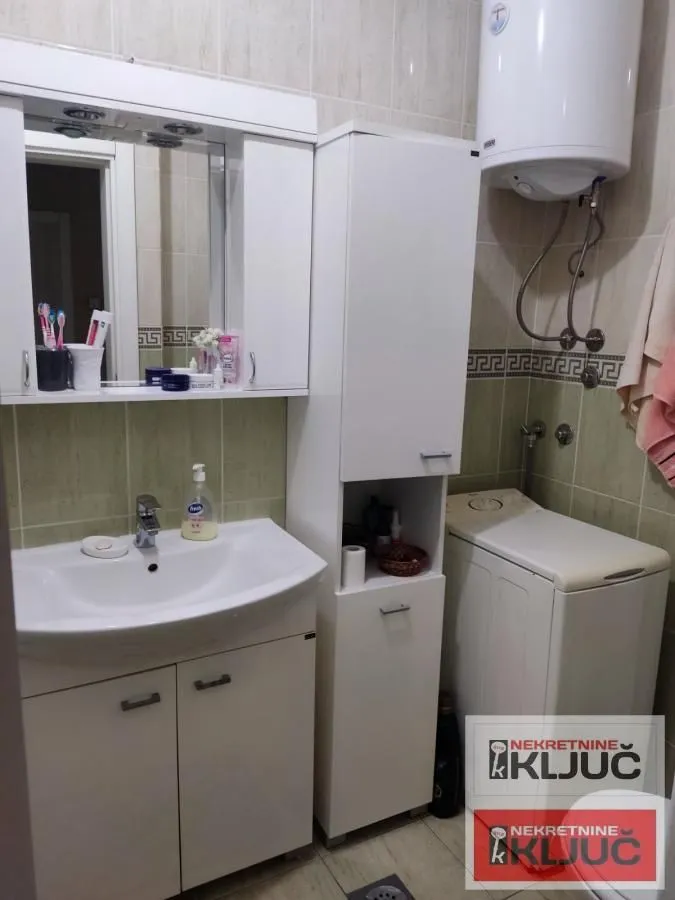 Prodaja, dvosoban stan, 45m², Bulevar patrijarha Pavla, Novi Sad Sve Podlokacije