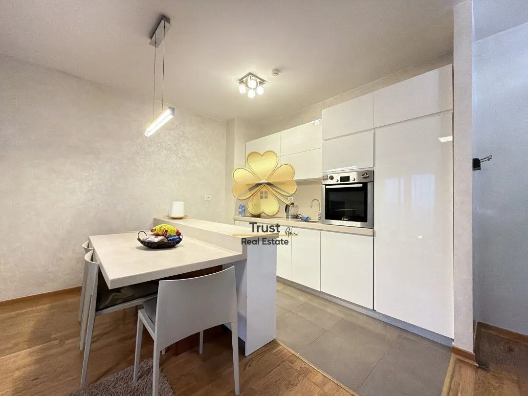 Izdavanje, dvosoban stan, 70m², City Kvart, Podgorica