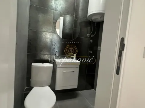 Prodaja, četvorosoban stan, 99m², Centar, Novi Sad - image 8