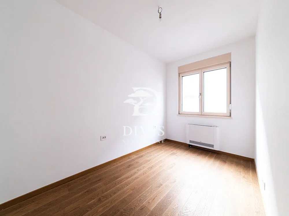Sale, four bedroom apartment, 71m², Vračar Hram, Vračar Sve Podlokacije
