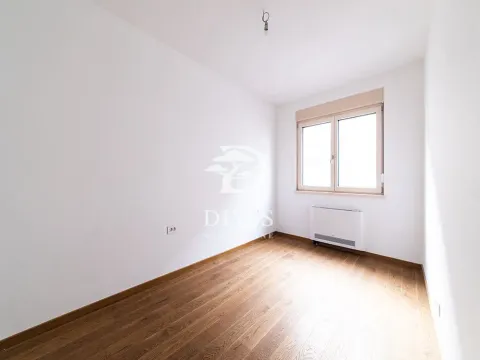 Prodaja, četvorosoban stan, 71m², Vračar Hram, Vračar Sve Podlokacije - image 10